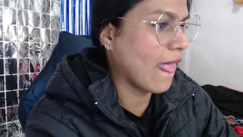 Snapshot of sweetalmaa chatting on 09/25/25, 09:35 Alma online show from 09/25/25, 09:35