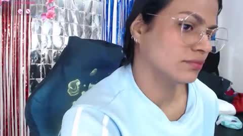 Snapshot of sweetalmaa chatting on 10/04/25, 11:52 Alma online show from 10/04/25, 11:52