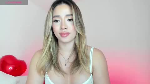 Snapshot of sweetann08 chatting on 02/14/25, 08:26 Camila online show from 02/14/25, 08:26