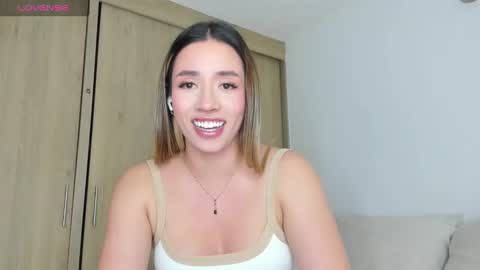 Snapshot of sweetann08 chatting on 02/15/25, 08:33 Camila online show from 02/15/25, 08:33