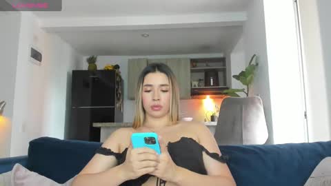 Snapshot of sweetann08 chatting on 02/16/25, 06:43 Camila online show from 02/16/25, 06:43