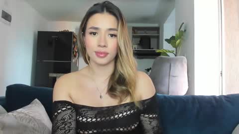 Snapshot of sweetann08 chatting on 02/22/25, 01:02 Camila online show from 02/22/25, 01:02