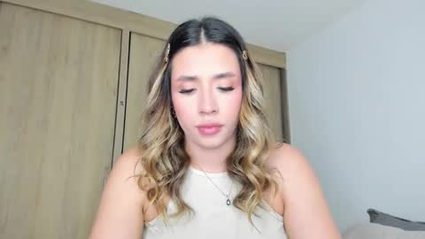 Snapshot of sweetann08 chatting on 02/28/25, 07:46 Camila online show from 02/28/25, 07:46