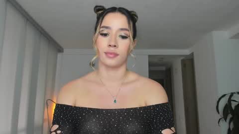 Snapshot of sweetann08 chatting on 03/05/25, 06:56 Camila online show from 03/05/25, 06:56