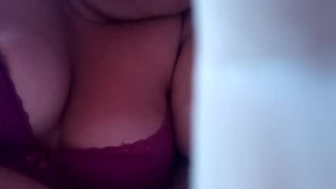 Snapshot of sweetapple808216 chatting on 03/08/25, 10:32 sweetapple808216 online show from 03/08/25, 10:32