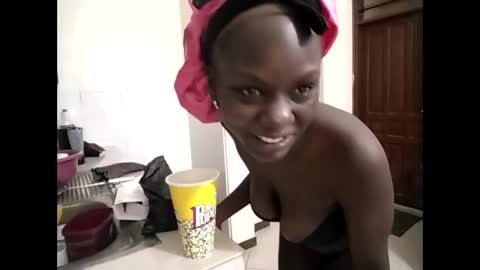 Lunargirl online show from 11/27/25, 03:41