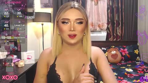 Snapshot of sweetbella118 chatting on 12/02/24, 08:41 bella online show from 12/02/24, 08:41