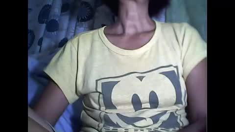 Snapshot of sweetbella24 chatting on 10/06/25, 11:07 im anne online show from 10/06/25, 11:07