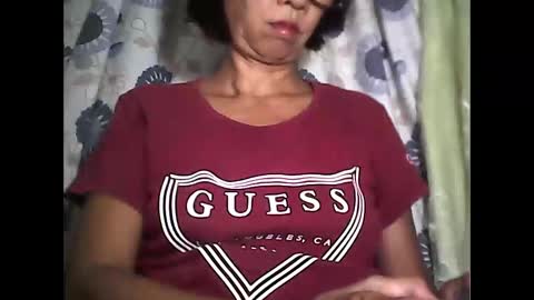 Snapshot of sweetbella24 chatting on 10/11/25, 12:58 im anne online show from 10/11/25, 12:58