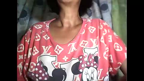 Snapshot of sweetbella24 chatting on 10/18/25, 01:34 im anne online show from 10/18/25, 01:34