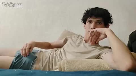 Snapshot of sweetboyx2 chatting on 11/16/25, 06:08 sweetboyx2 online show from 11/16/25, 06:08