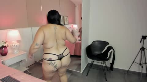 Snapshot of sweetbustydoll chatting on 09/23/25, 08:01 sweet Busty LOVE online show from 09/23/25, 08:01