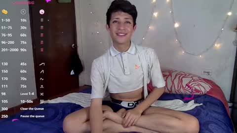 Snapshot of sweetc4meron chatting on 02/18/25, 12:48 Cameron Alejandro online show from 02/18/25, 12:48