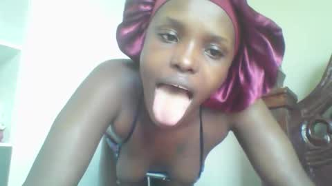 Snapshot of sweetclit99 chatting on 09/09/25, 08:14 sweetclit99 online show from 09/09/25, 08:14