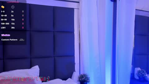 Snapshot of sweetcurly1 chatting on 12/19/24, 02:24 M I A online show from 12/19/24, 02:24