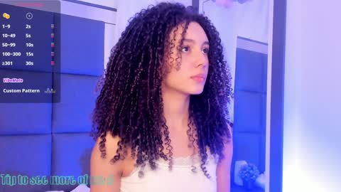 Snapshot of sweetcurly1 chatting on 12/26/24, 01:32 M I A online show from 12/26/24, 01:32