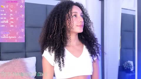 Snapshot of sweetcurly1 chatting on 01/14/25, 02:11 M I A online show from 01/14/25, 02:11