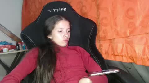 Snapshot of sweetdam12 chatting on 12/18/24, 11:30 sweetdam12 online show from 12/18/24, 11:30