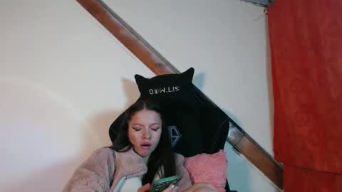 Snapshot of sweetdam12 chatting on 01/22/25, 11:10 sweetdam12 online show from 01/22/25, 11:10