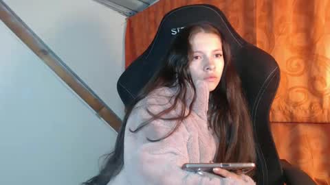 Snapshot of sweetdam12 chatting on 02/22/25, 01:11 sweetdam12 online show from 02/22/25, 01:11