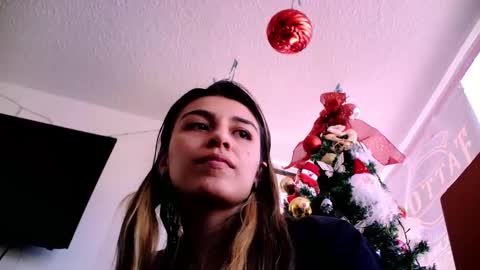Snapshot of sweetdanielita chatting on 12/08/24, 07:32 Dani online show from 12/08/24, 07:32