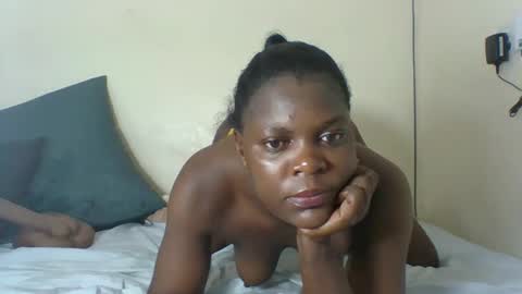 Snapshot of sweetdarkskin chatting on 03/02/25, 06:27 CLARIS online show from 03/02/25, 06:27