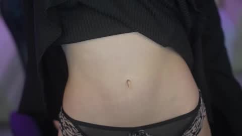 Snapshot of sweetdesiree_ chatting on 10/09/25, 06:44 Amelia online show from 10/09/25, 06:44