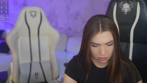 Snapshot of sweetdesiree_ chatting on 10/15/25, 10:37 Amelia online show from 10/15/25, 10:37