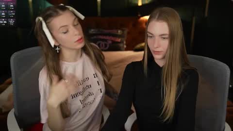 Snapshot of sweetdesiree_ chatting on 10/15/25, 11:27 Amelia online show from 10/15/25, 11:27