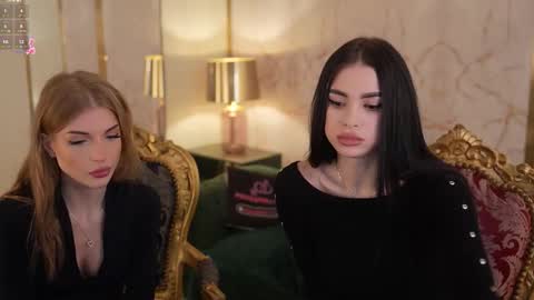 Snapshot of sweetdesiree_ chatting on 10/24/25, 07:49 Amelia online show from 10/24/25, 07:49