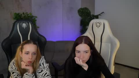 Snapshot of sweetdesiree_ chatting on 11/06/25, 11:22 Amelia online show from 11/06/25, 11:22