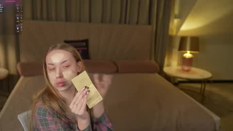 Snapshot of sweetdesiree_ chatting on 11/20/25, 01:28 Amelia online show from 11/20/25, 01:28