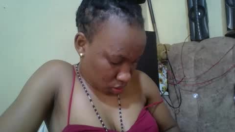 sweetdiva2012 online show from 10/28/25, 06:06