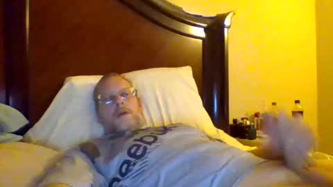 Snapshot of sweetg233 chatting on 10/23/25, 05:51 sweetg233 online show from 10/23/25, 05:51