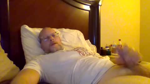 Snapshot of sweetg233 chatting on 11/12/25, 07:35 sweetg233 online show from 11/12/25, 07:35