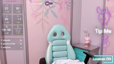 Snapshot of sweetgirl4u_ chatting on 02/17/25, 01:10 MIA online show from 02/17/25, 01:10