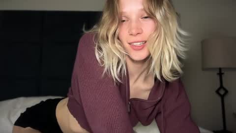 Snapshot of sweetgracee chatting on 01/28/25, 05:00 sweetgracee online show from 01/28/25, 05:00