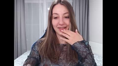 Snapshot of sweetheart_77 chatting on 01/18/25, 02:03 Emma online show from 01/18/25, 02:03