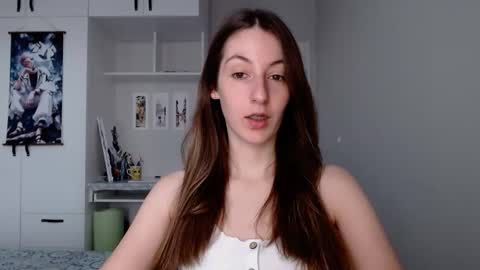 Snapshot of sweetheart_77 chatting on 09/17/25, 06:15 Emma online show from 09/17/25, 06:15