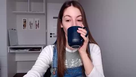 Emma  online show from 12/03/25, 08:56