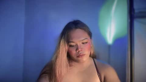 Snapshot of sweethot_bella chatting on 09/30/25, 06:57 Bella online show from 09/30/25, 06:57