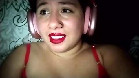 Snapshot of sweetie__annie chatting on 03/08/25, 03:50 Ana Mara i cant Make noise My family is here online show from 03/08/25, 03:50