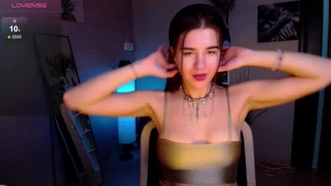 Snapshot of sweetie_catt chatting on 02/11/25, 09:20 sweetie_catt online show from 02/11/25, 09:20