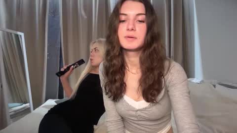 Snapshot of sweetie_kitty888 chatting on 10/21/25, 03:57 sweetie_kitty888 online show from 10/21/25, 03:57
