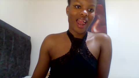 Snapshot of sweetie_lee chatting on 10/10/25, 04:11 sweetie lee online show from 10/10/25, 04:11