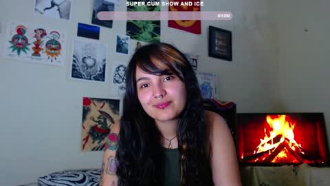 Snapshot of sweetie_maryy chatting on 01/25/25, 09:35 Maria my insta sweetie maryy online show from 01/25/25, 09:35