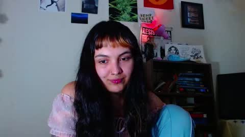 Snapshot of sweetie_maryy chatting on 03/01/25, 01:11 Maria my insta sweetie maryy online show from 03/01/25, 01:11