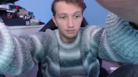 Snapshot of sweetiecatalin chatting on 12/01/25, 10:31 CAT online show from 12/01/25, 10:31