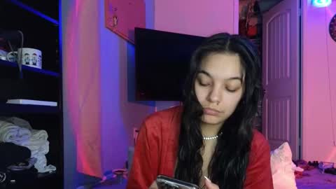 Snapshot of sweetieslikebutter chatting on 11/11/25, 07:19 Blu Sweets online show from 11/11/25, 07:19