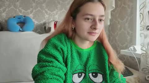 Snapshot of sweetliaison chatting on 10/22/25, 09:42 sweetliaison online show from 10/22/25, 09:42